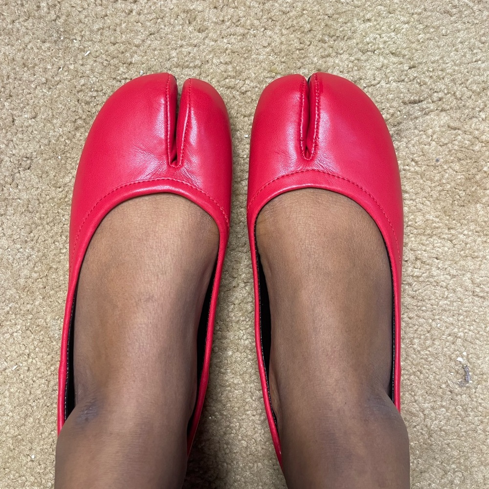 Miss Lola Red Women's Flats